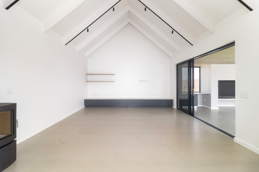 5 Bedroom Property for Sale in Mount Royal Golf Estate Western Cape